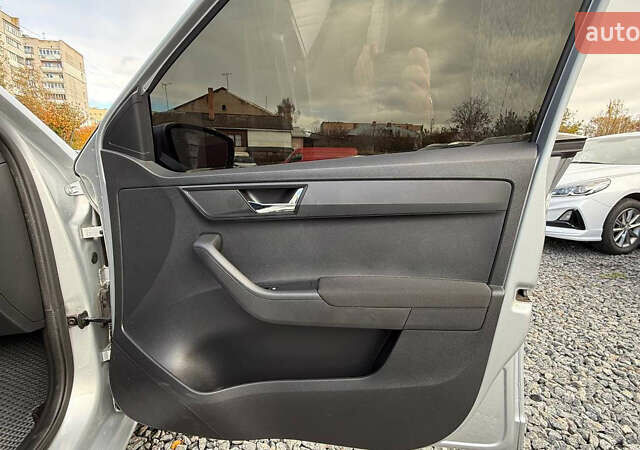 Шкода Фабия 2018 в Бердичеве на Automoto.ua Серый Шкода Фабия, объемом двигателя 1.4 л и пробегом 210 тыс. км за 8500 $, фото 26 на Automoto.ua