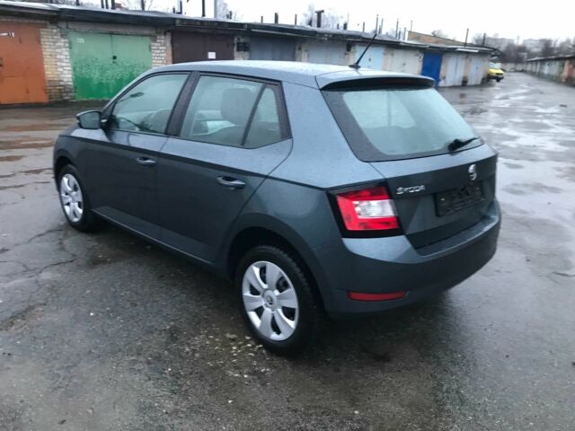 Серый Шкода Фабия, объемом двигателя 1 л и пробегом 167 тыс. км за 10500 $, фото 6 на Automoto.ua