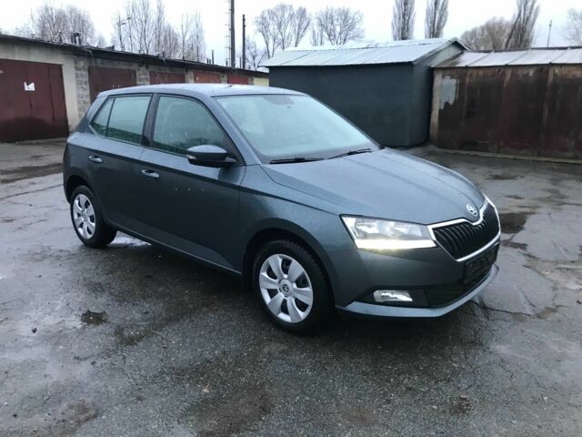 Серый Шкода Фабия, объемом двигателя 1 л и пробегом 167 тыс. км за 10500 $, фото 9 на Automoto.ua