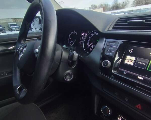 Сірий Шкода Фабія, об'ємом двигуна 1 л та пробігом 66 тис. км за 13100 $, фото 6 на Automoto.ua