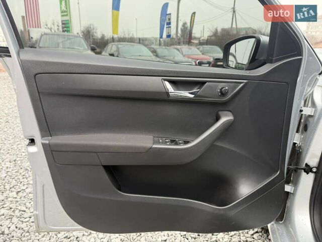 Серый Шкода Фабия, объемом двигателя 1 л и пробегом 112 тыс. км за 11999 $, фото 19 на Automoto.ua