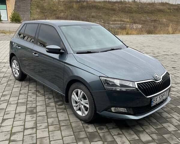 Серый Шкода Фабия, объемом двигателя 1.6 л и пробегом 29 тыс. км за 14500 $, фото 2 на Automoto.ua