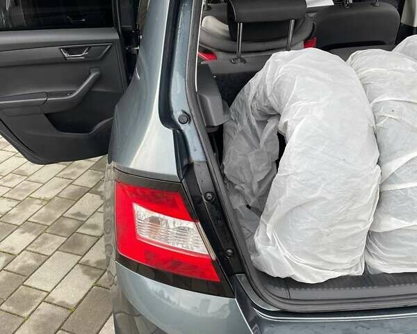 Серый Шкода Фабия, объемом двигателя 1.6 л и пробегом 29 тыс. км за 14500 $, фото 34 на Automoto.ua