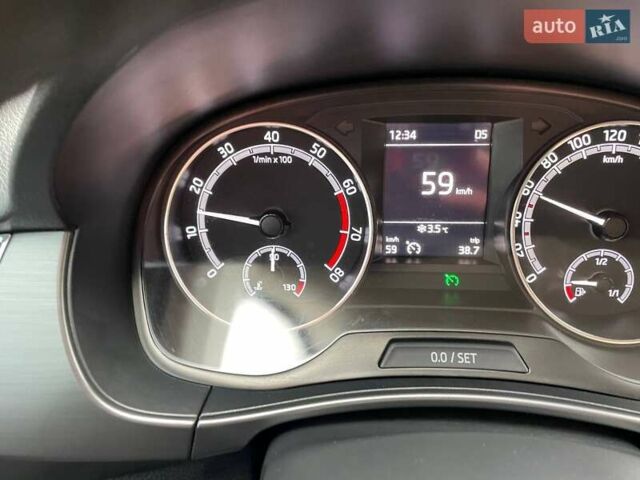 Серый Шкода Фабия, объемом двигателя 1.6 л и пробегом 29 тыс. км за 14500 $, фото 11 на Automoto.ua