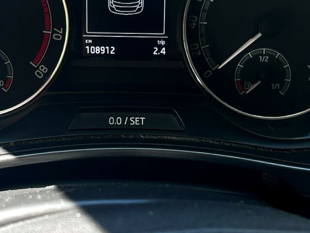 Сірий Шкода Фабія, об'ємом двигуна 1 л та пробігом 108 тис. км за 13000 $, фото 5 на Automoto.ua