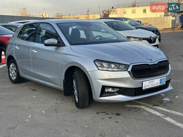 Серый Шкода Фабия, объемом двигателя 1 л и пробегом 61 тыс. км за 13990 $, фото 3 на Automoto.ua