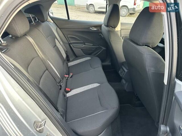 Серый Шкода Фабия, объемом двигателя 1 л и пробегом 61 тыс. км за 13990 $, фото 31 на Automoto.ua