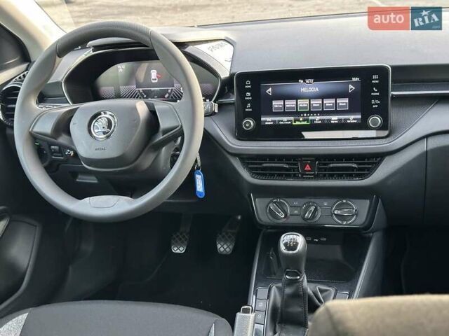 Серый Шкода Фабия, объемом двигателя 1 л и пробегом 61 тыс. км за 13990 $, фото 33 на Automoto.ua