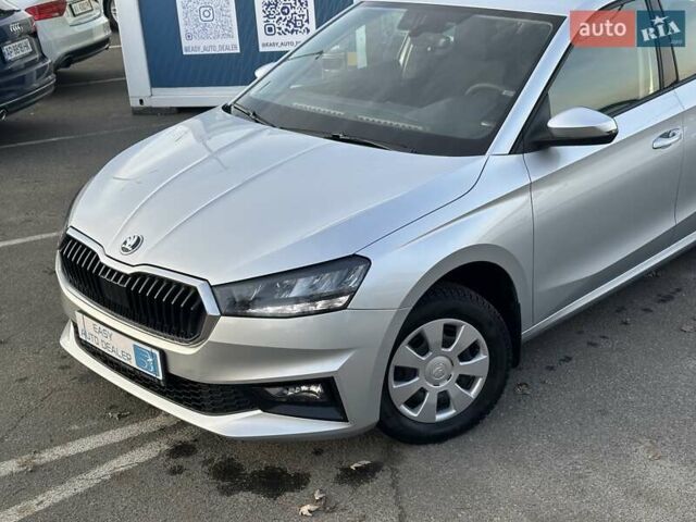 Серый Шкода Фабия, объемом двигателя 1 л и пробегом 61 тыс. км за 13990 $, фото 10 на Automoto.ua