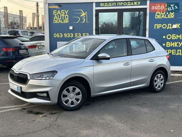 Серый Шкода Фабия, объемом двигателя 1 л и пробегом 61 тыс. км за 13990 $, фото 9 на Automoto.ua