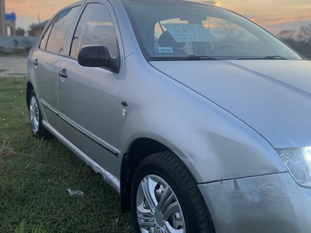 Серый Шкода Фабия, объемом двигателя 1.4 л и пробегом 3 тыс. км за 1543 $, фото 2 на Automoto.ua