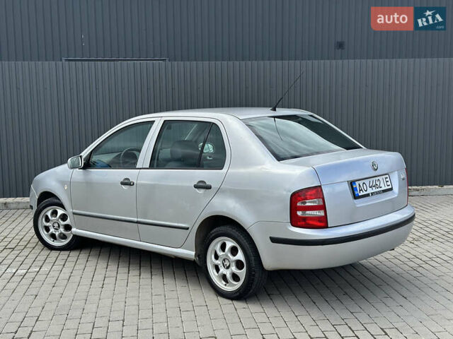 Серый Шкода Фабия, объемом двигателя 1.39 л и пробегом 323 тыс. км за 2700 $, фото 9 на Automoto.ua