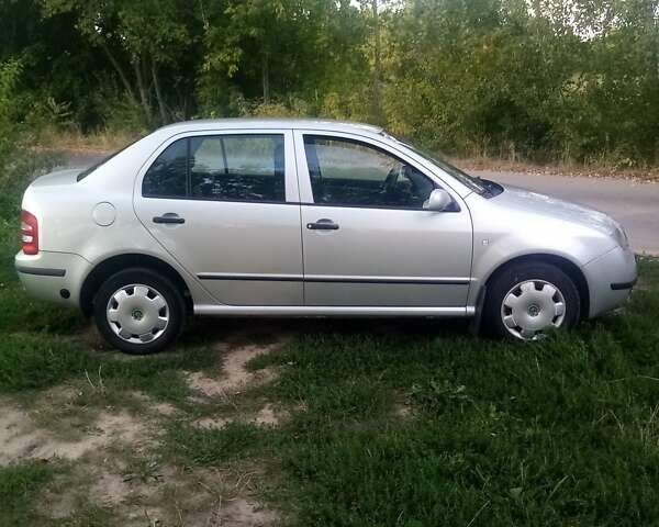 Серый Шкода Фабия, объемом двигателя 1.39 л и пробегом 226 тыс. км за 3550 $, фото 13 на Automoto.ua