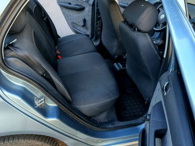 Сірий Шкода Фабія, об'ємом двигуна 1.4 л та пробігом 297 тис. км за 3000 $, фото 2 на Automoto.ua