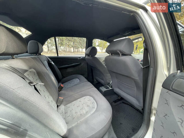 Сірий Шкода Фабія, об'ємом двигуна 1.4 л та пробігом 191 тис. км за 3600 $, фото 12 на Automoto.ua