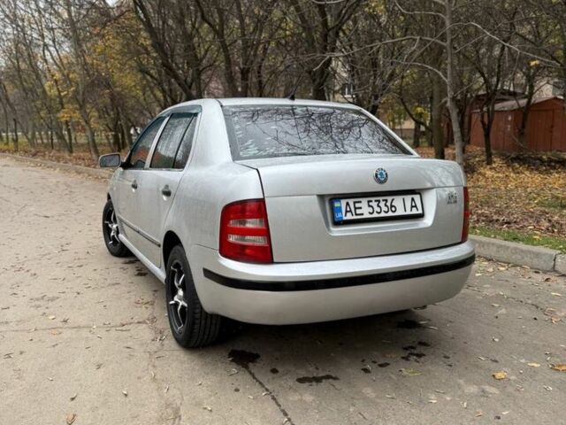Серый Шкода Фабия, объемом двигателя 1.4 л и пробегом 215 тыс. км за 3300 $, фото 2 на Automoto.ua