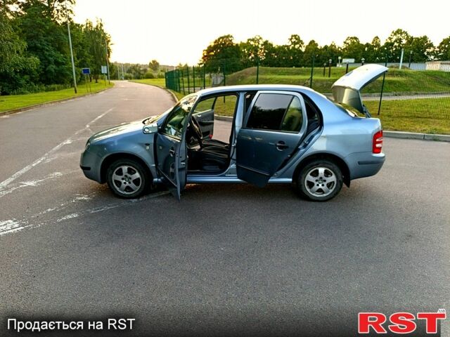 Сірий Шкода Фабія, об'ємом двигуна 1.4 л та пробігом 297 тис. км за 3000 $, фото 3 на Automoto.ua