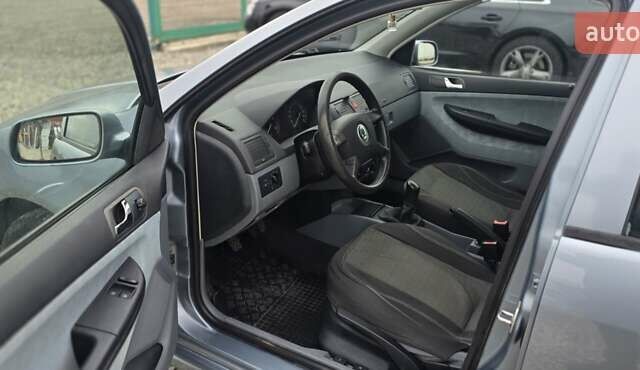 Сірий Шкода Фабія, об'ємом двигуна 1.9 л та пробігом 472 тис. км за 4200 $, фото 21 на Automoto.ua