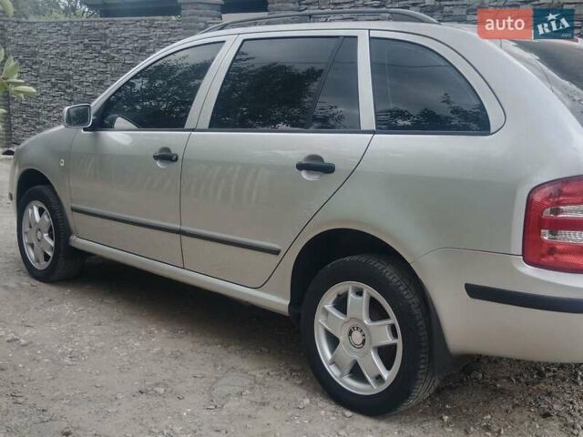Сірий Шкода Фабія, об'ємом двигуна 1.39 л та пробігом 203 тис. км за 4200 $, фото 11 на Automoto.ua