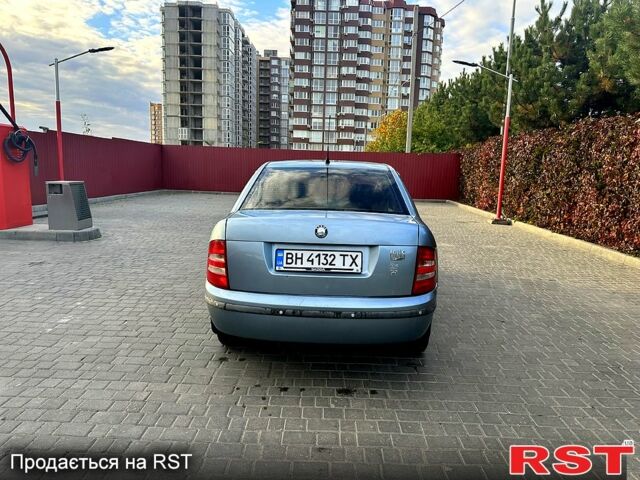 Серый Шкода Фабия, объемом двигателя 1.4 л и пробегом 319 тыс. км за 3400 $, фото 4 на Automoto.ua