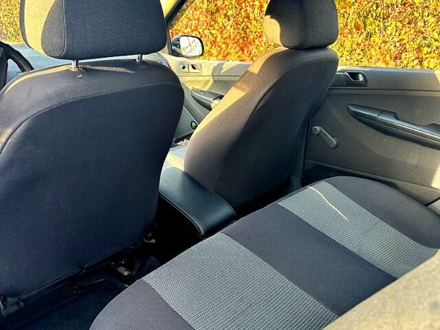 Серый Шкода Фабия, объемом двигателя 1.4 л и пробегом 319 тыс. км за 3400 $, фото 9 на Automoto.ua