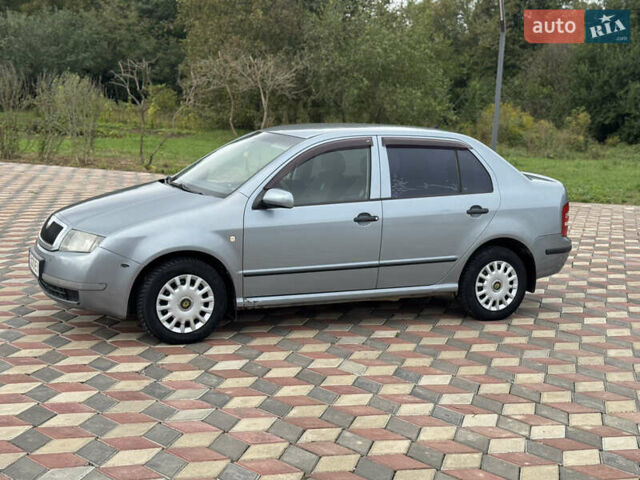Серый Шкода Фабия, объемом двигателя 1.2 л и пробегом 199 тыс. км за 2900 $, фото 2 на Automoto.ua