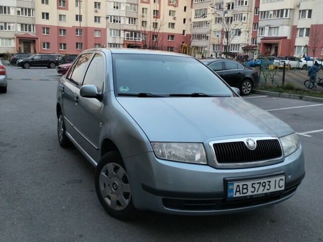 Серый Шкода Фабия, объемом двигателя 1.4 л и пробегом 215 тыс. км за 3600 $, фото 1 на Automoto.ua