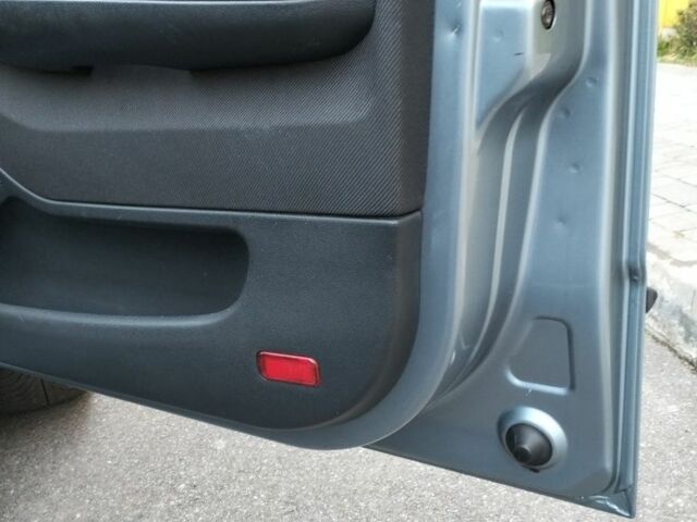 Серый Шкода Фабия, объемом двигателя 1.4 л и пробегом 215 тыс. км за 3600 $, фото 10 на Automoto.ua