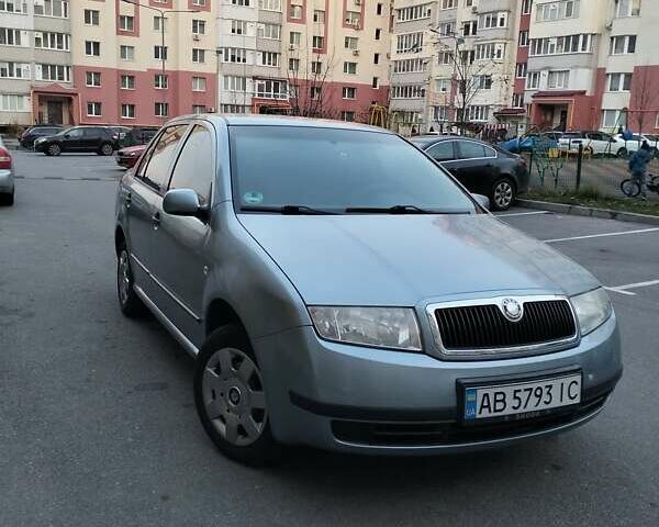 Серый Шкода Фабия, объемом двигателя 1.39 л и пробегом 215 тыс. км за 3700 $, фото 7 на Automoto.ua