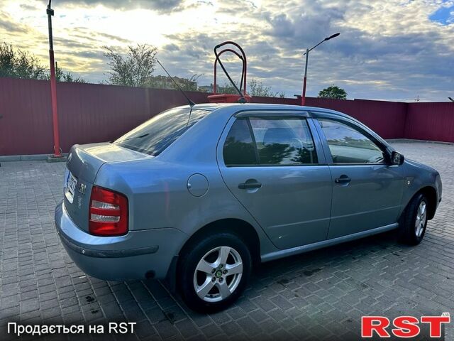 Серый Шкода Фабия, объемом двигателя 1.4 л и пробегом 319 тыс. км за 3400 $, фото 2 на Automoto.ua