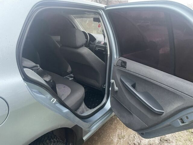 Сірий Шкода Фабія, об'ємом двигуна 1.2 л та пробігом 1 тис. км за 3300 $, фото 6 на Automoto.ua