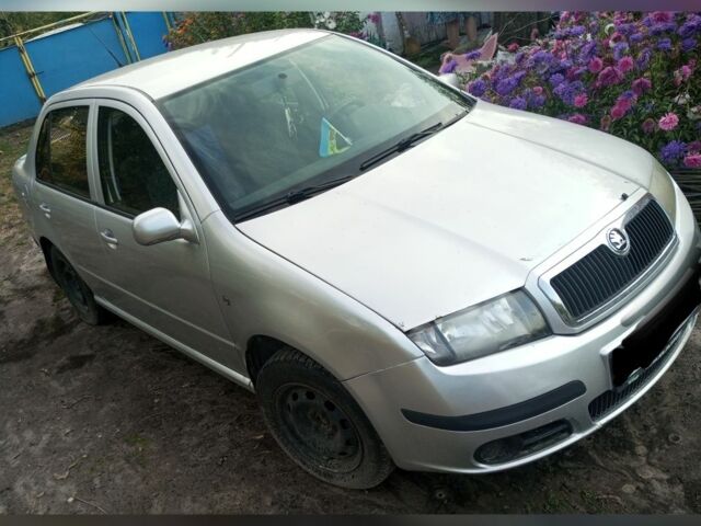 Серый Шкода Фабия, объемом двигателя 1 л и пробегом 360 тыс. км за 3200 $, фото 3 на Automoto.ua