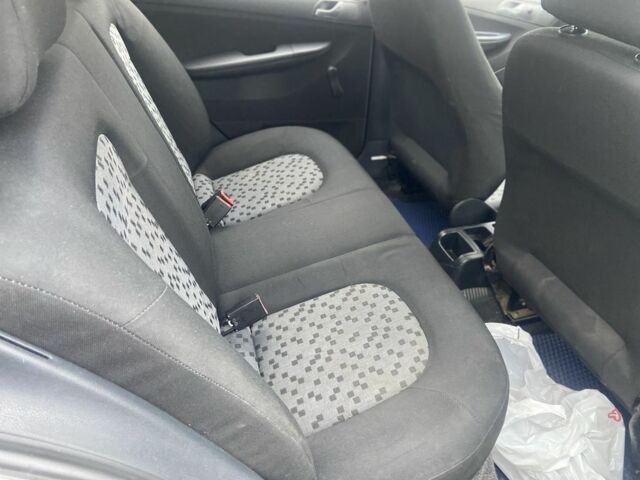 Серый Шкода Фабия, объемом двигателя 1.2 л и пробегом 195 тыс. км за 2850 $, фото 7 на Automoto.ua