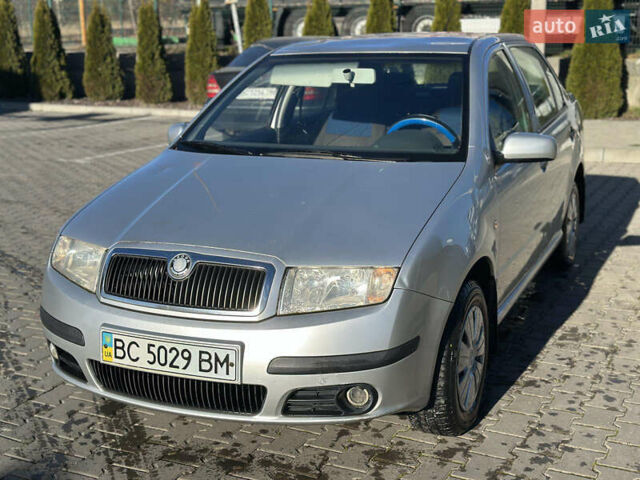 Серый Шкода Фабия, объемом двигателя 1.4 л и пробегом 246 тыс. км за 2950 $, фото 4 на Automoto.ua