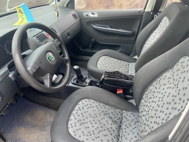 Серый Шкода Фабия, объемом двигателя 1.2 л и пробегом 195 тыс. км за 2850 $, фото 6 на Automoto.ua