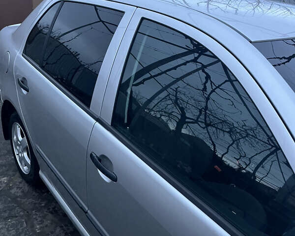 Серый Шкода Фабия, объемом двигателя 1.39 л и пробегом 187 тыс. км за 3500 $, фото 2 на Automoto.ua