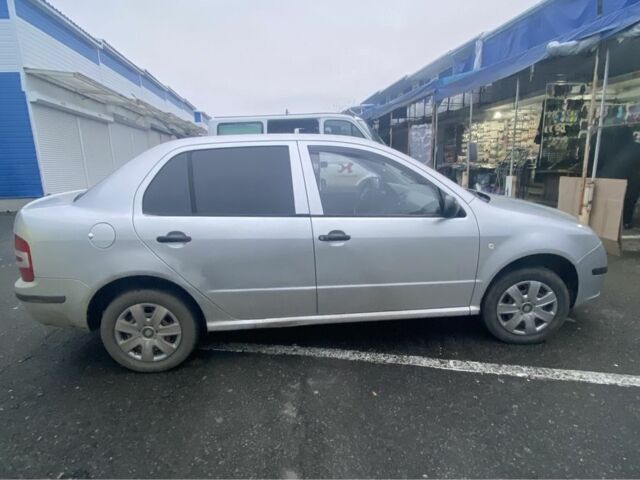 Серый Шкода Фабия, объемом двигателя 1.2 л и пробегом 316 тыс. км за 2900 $, фото 2 на Automoto.ua