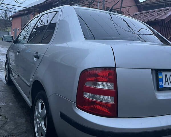 Серый Шкода Фабия, объемом двигателя 1.39 л и пробегом 187 тыс. км за 3500 $, фото 13 на Automoto.ua