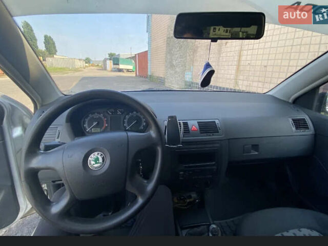 Серый Шкода Фабия, объемом двигателя 1.2 л и пробегом 316 тыс. км за 2900 $, фото 8 на Automoto.ua