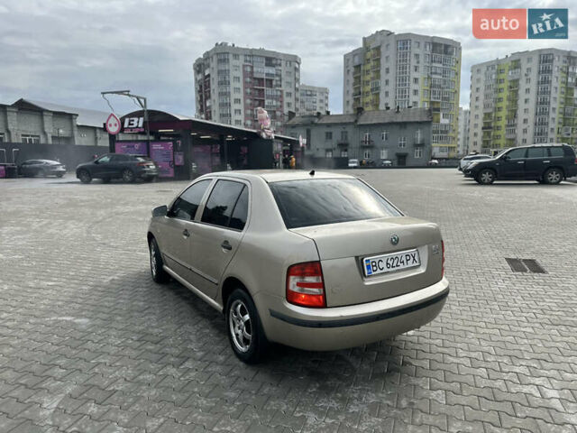 Серый Шкода Фабия, объемом двигателя 1.39 л и пробегом 196 тыс. км за 3200 $, фото 13 на Automoto.ua