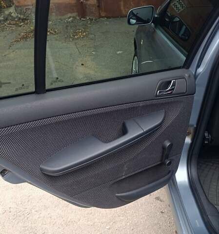 Серый Шкода Фабия, объемом двигателя 1.4 л и пробегом 239 тыс. км за 3900 $, фото 16 на Automoto.ua