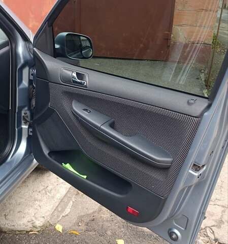 Серый Шкода Фабия, объемом двигателя 1.4 л и пробегом 239 тыс. км за 3900 $, фото 20 на Automoto.ua