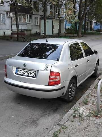 Серый Шкода Фабия, объемом двигателя 1.2 л и пробегом 207 тыс. км за 2999 $, фото 1 на Automoto.ua