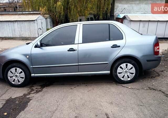 Серый Шкода Фабия, объемом двигателя 1.4 л и пробегом 239 тыс. км за 3900 $, фото 6 на Automoto.ua