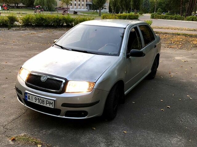 Серый Шкода Фабия, объемом двигателя 1.2 л и пробегом 240 тыс. км за 2999 $, фото 5 на Automoto.ua