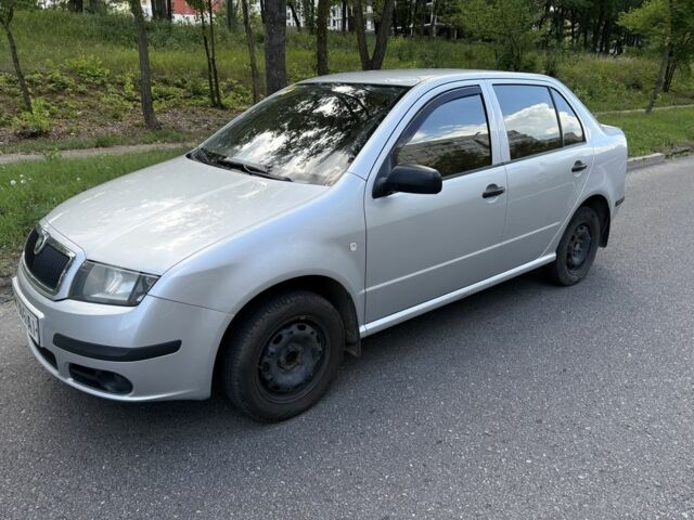 Серый Шкода Фабия, объемом двигателя 1.2 л и пробегом 109 тыс. км за 3600 $, фото 1 на Automoto.ua