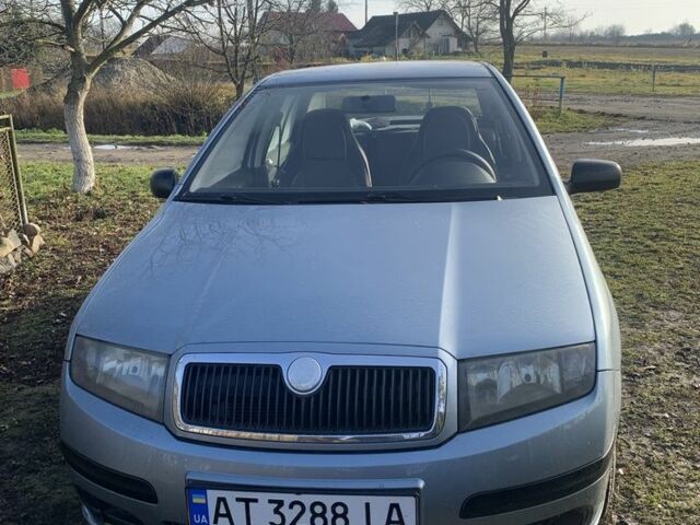 Серый Шкода Фабия, объемом двигателя 1.2 л и пробегом 208 тыс. км за 4000 $, фото 1 на Automoto.ua