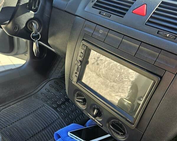 Сірий Шкода Фабія, об'ємом двигуна 1.2 л та пробігом 182 тис. км за 4000 $, фото 8 на Automoto.ua