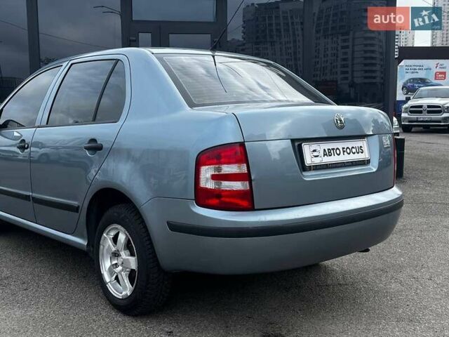 Шкода Фабия 2006 в Киеве на Automoto.ua Серый Шкода Фабия, объемом двигателя 1.2 л и пробегом 230 тыс. км за 4790 $, фото 5 на Automoto.ua