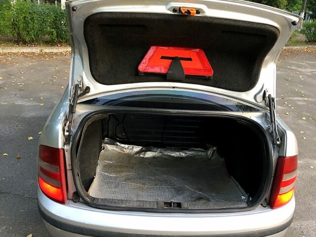 Серый Шкода Фабия, объемом двигателя 1.2 л и пробегом 240 тыс. км за 2999 $, фото 9 на Automoto.ua